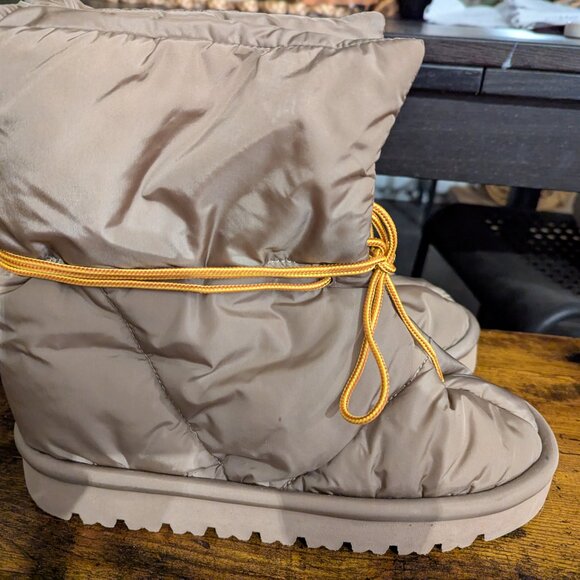 H&M quilted winter boots - Picture 1 of 6